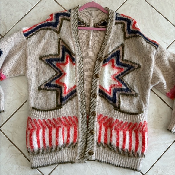 Commense Caesar’s Palace Star Patterned Cardigan - Picture 9 of 10